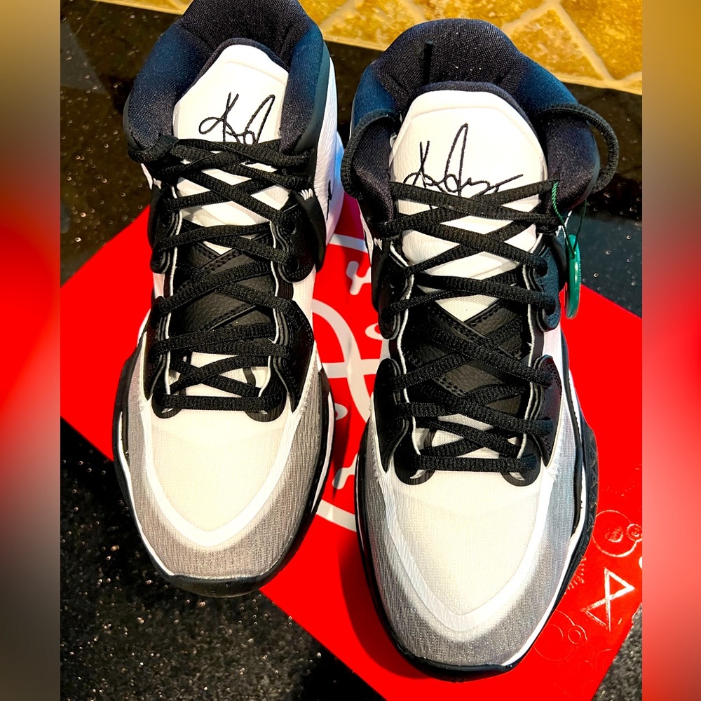 Nike Kyrie Infinity TB shoes